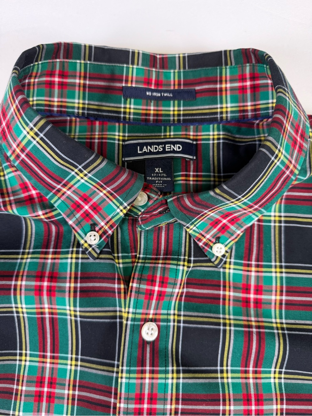Excellent Quality Lands' End Tartan Plaid Button-Down Shirt Green Red Black XL